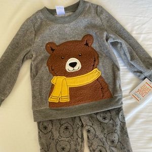 NWT - Carter’s 2 piece fleece bear outfit 12MT